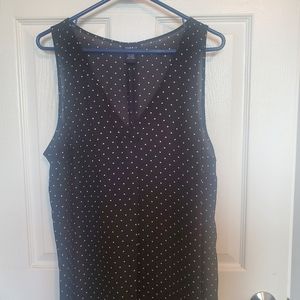 Sleeveless V-Neck blouse